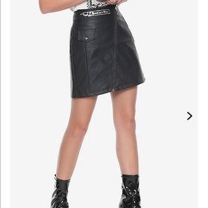 HARRY POTTER KNOCKTURN ALLEY FAUX LEATHER SKIRT